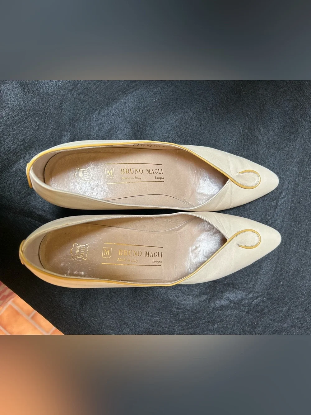 Bruno Magli Cream Leather Pointed-Toe Pumps with Yellow Trim